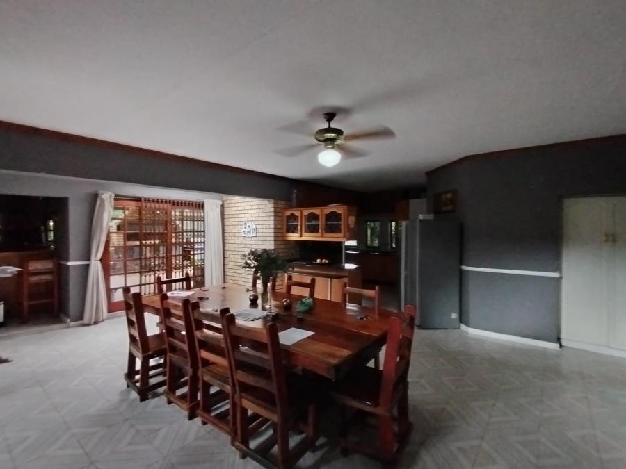 5 Bedroom Property for Sale in Safari Gardens North West